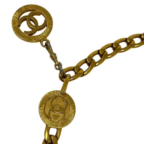 CHANEL Vintage Yellow Gold-Plated Chain Belt with CC Medallion Coins - Picture 2 of 8